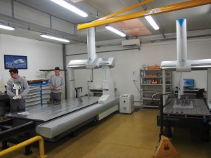 Le laboratoire de métrologie abrite deux machines de mesure tridimensionnelle