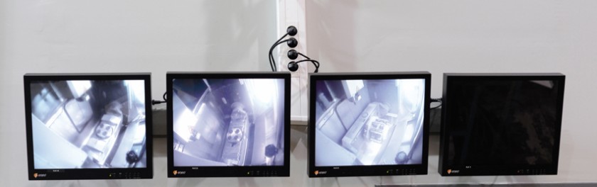 Un parc de caméras permet la visualisation et l'enregistrement du déroulé de production.�
