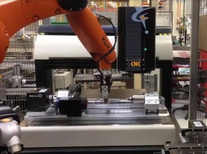 Smarscope CNCN500 alimenté par robot en ligne de production