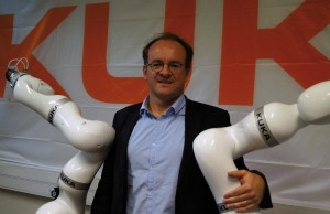 Olivier Gibaru, professeur et responsable des activités robotiques des Arts et Métiers de Lille 