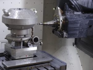 Palette UPC sur base MTS : une palette UPC se positionne aisément sur une base MTS Erowa