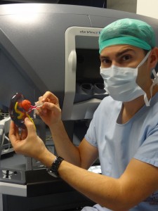 Selon le Dr. Bernhard, la vision approfondie que permet le modèle imprimé en 3D peut augmenter les possibilités de réaliser une opération chirurgicale du rein précise et réussie