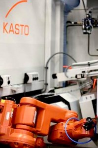 En fonction des besoins du client, Kasto intègre la commande de robots dans la commande de scie, dans son propre système de gestion des stocks KASTOlogic ou dans un système ERP existant © Société KASTO Maschinenbau GmbH & Co. KG