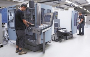 L’aire de production de MicroCeram GmbH. À ce jour, six machines Ultrasonic de première et seconde génération ont été installées